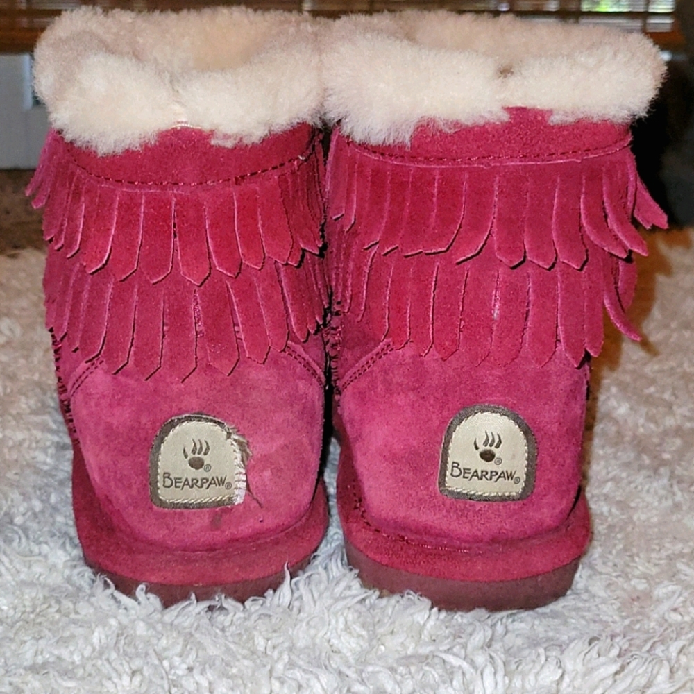Bearpaw winter boots. Boho style ankle booties.